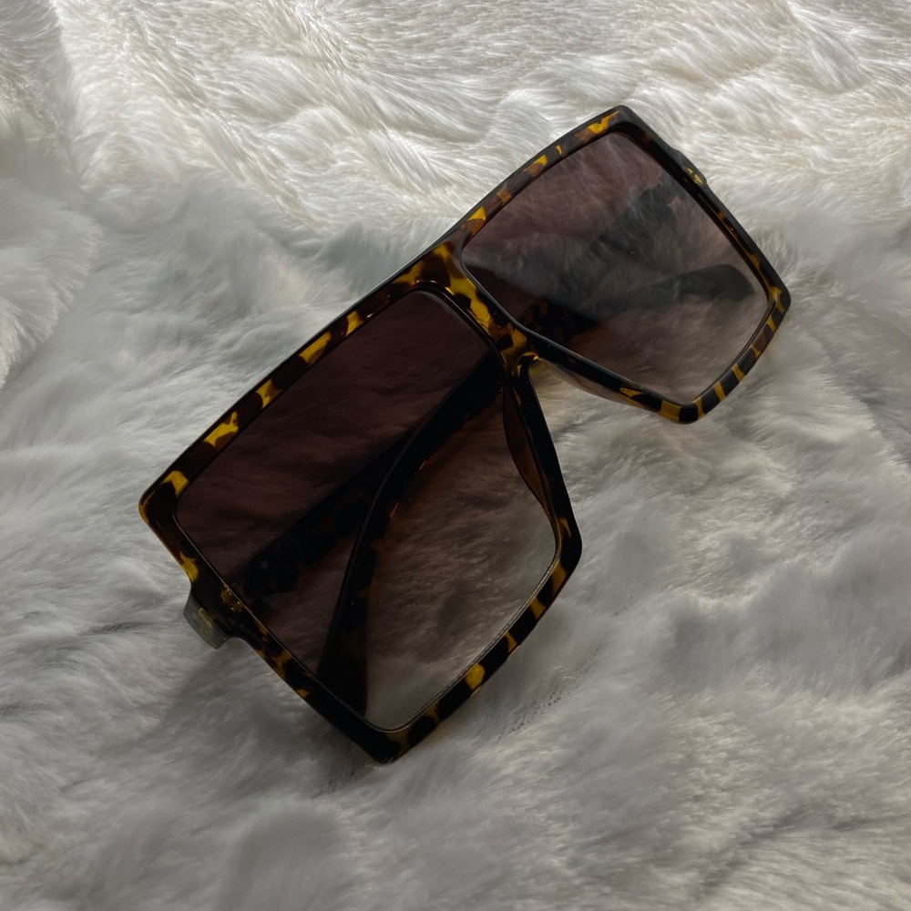 Oversized Frames